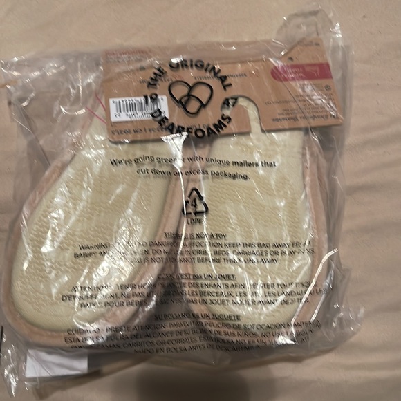 π Dearfoams Holiday Reindeer Slippers - BIG Kids Size 2-3 (NWT) - Picture 6 of 6